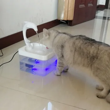 2L Pet Cat Ūdens Padeves Delfīnu Gulbju Kakla USB Uzlādes Automātiska Cirkulācijas Dzeramo Strūklaka ar LED Gaismu Kaķi Suņi